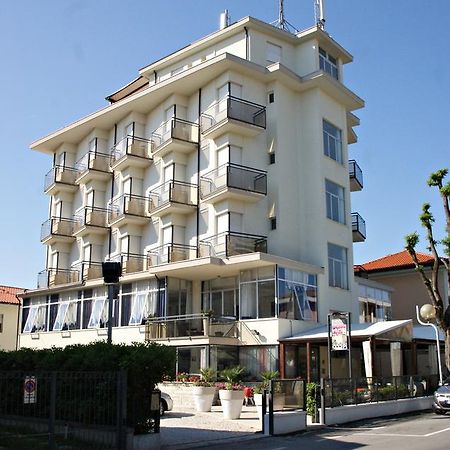 Hotel Goldene Rose Rimini Dış mekan fotoğraf