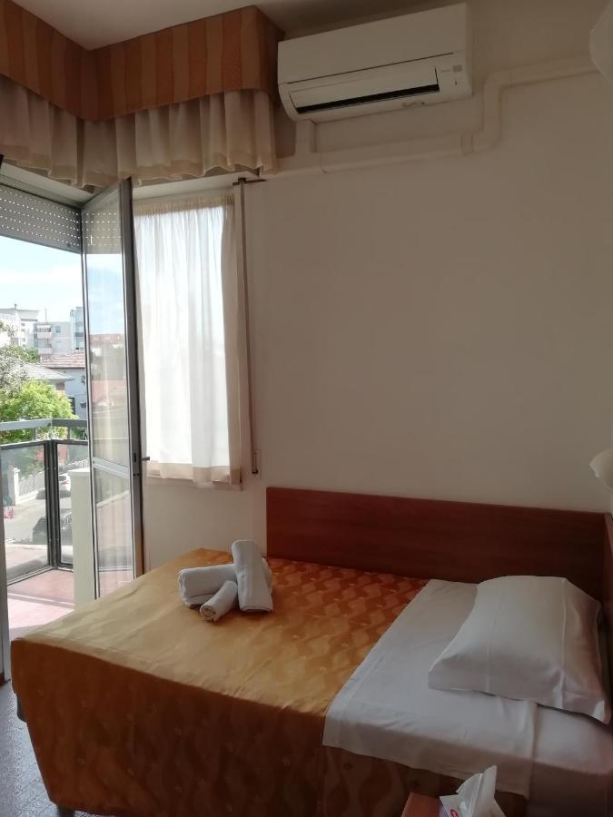 Hotel Goldene Rose Rimini Dış mekan fotoğraf