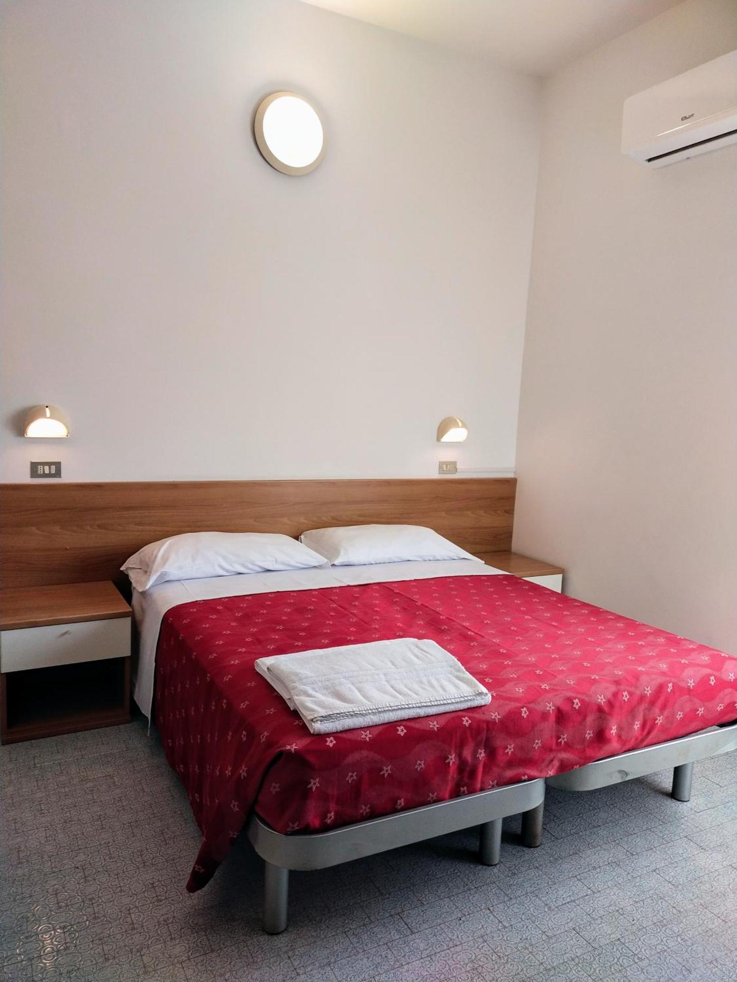 Hotel Goldene Rose Rimini Dış mekan fotoğraf