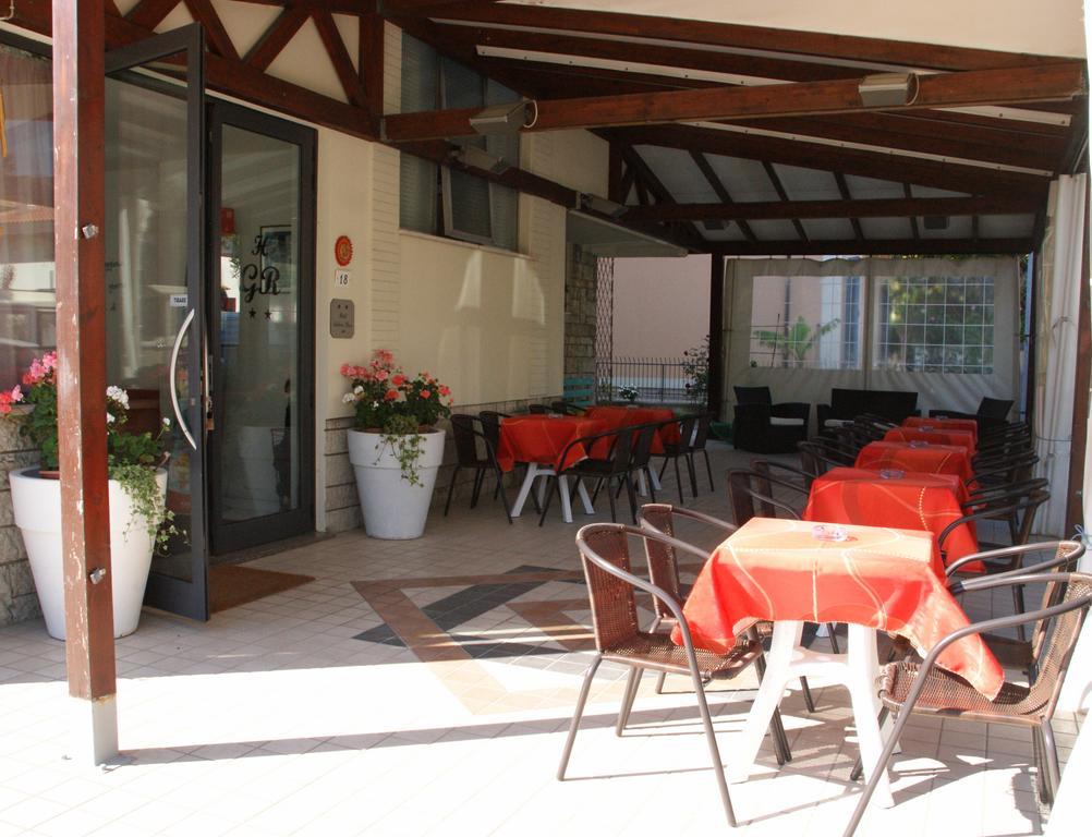Hotel Goldene Rose Rimini Dış mekan fotoğraf